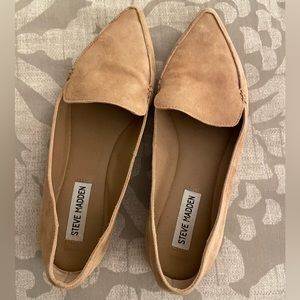 NWOT Steve Madden Feather Loafers